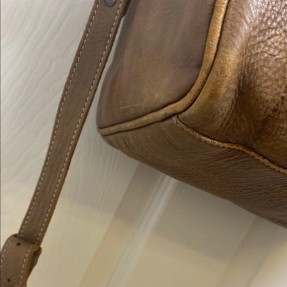Roots Canada mini Banff Bag - Picture 3 of 10